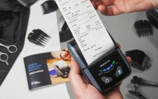 Realizando el pago del servicio en un TPV