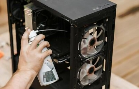 Limpieza de una torre de ordenador